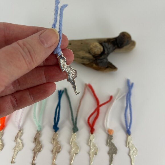 PREGNANCY MILAGRO . CHARM EX VOTO OFFERING . PREGNANT LADY WITH BABY BELLY . - Picture 7 of 16